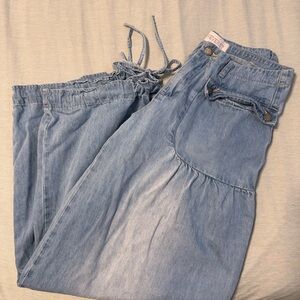 VEVERET Light Wash 2-Way Wide Leg Pocket Ankle Pants - Size Large